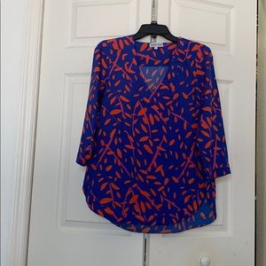 Lovely blouse. UF Gator Colors